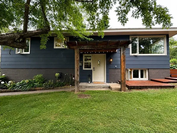 1905 Hutchinson Rd, Duluth, MN 55811