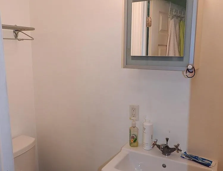 155 Wellington St S #1 — Photo 4