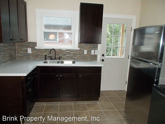 4th image of 318 14th Ave #318