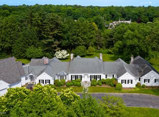 31 Meadowcroft Ln, Greenwich, CT 06830