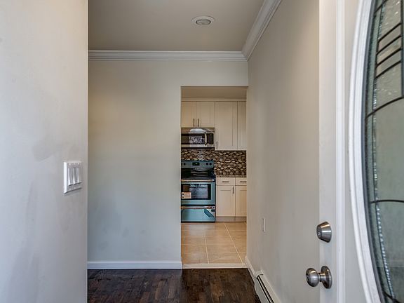 4th image of 58 N 15th St