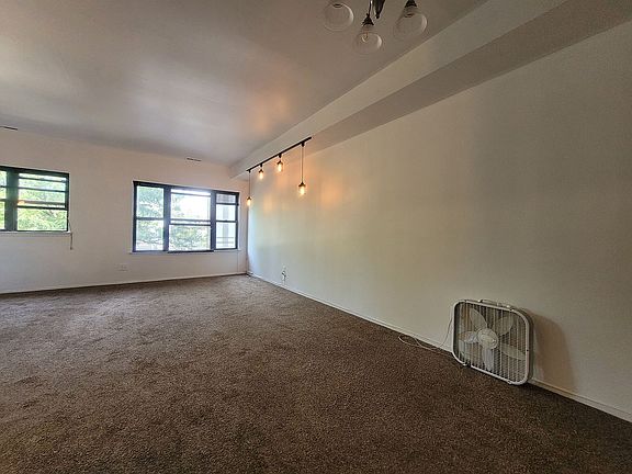 5th image of 604A Kosciuszko St #2