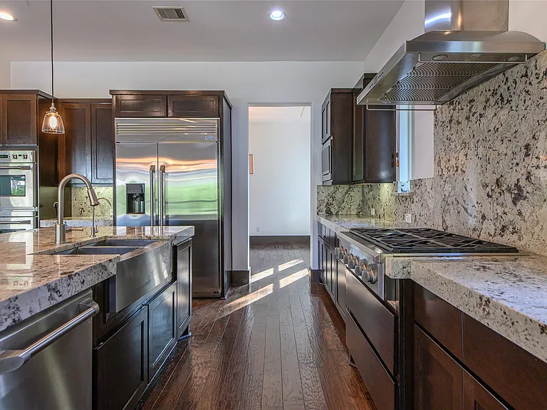 30 Freestone Stream Pl — Photo 17