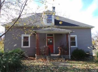 833 Edward St, Saint Libory, IL 62282