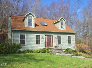 8 Bittersweet Blf, New Milford, CT 06776