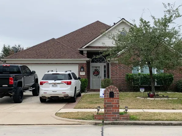 5630 Caraway Lake Dr, Baytown, TX 77521