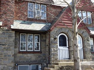 913 Darby Rd, Havertown, PA 19083