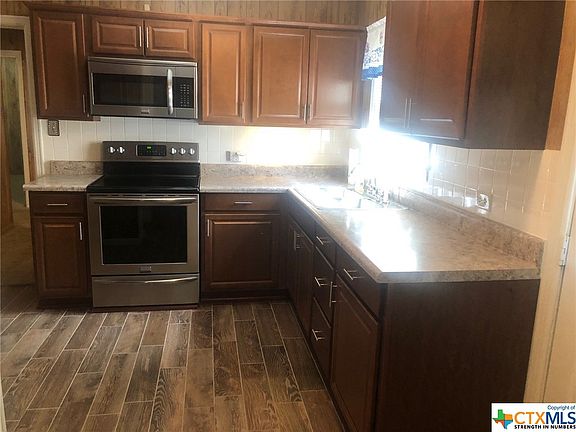 3rd image of 115 S Circle Dr