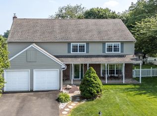 18 Alscot Cir, Langhorne, PA 19047