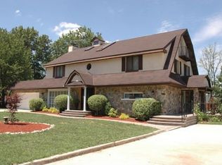 33 Lake Ave, Williamstown, NJ 08094