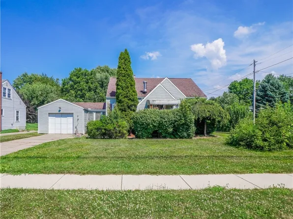 125 Fenton Ave, Mogadore, OH 44260