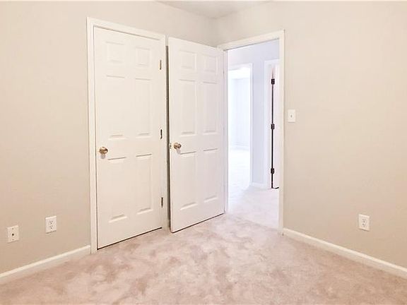 4th image of 809 Beaumont Ave