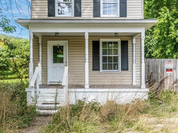 3734 Clay St, Point Of Rocks, MD 21777