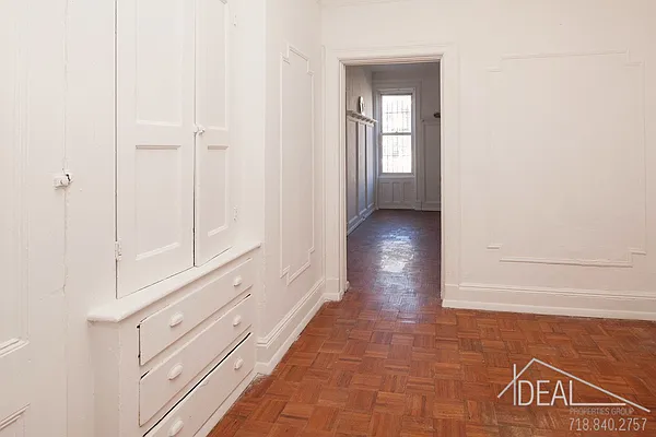 Sold by Ideal Properties Group | media 9