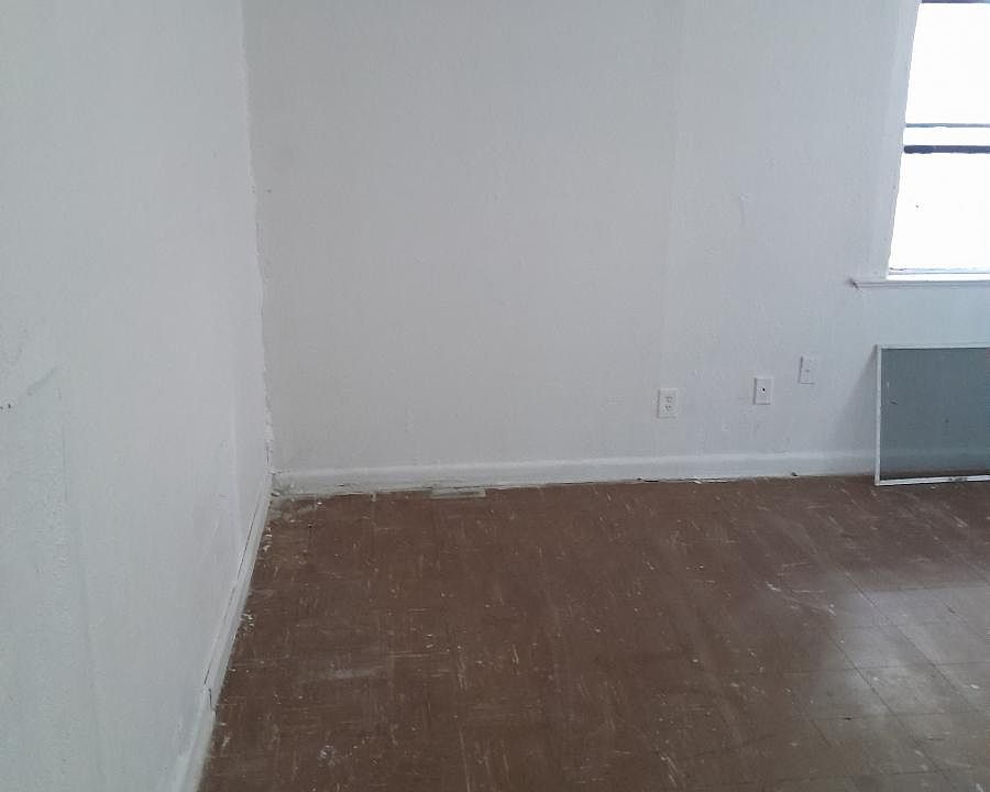 1st image of 909 E Harvey Ave Unit C