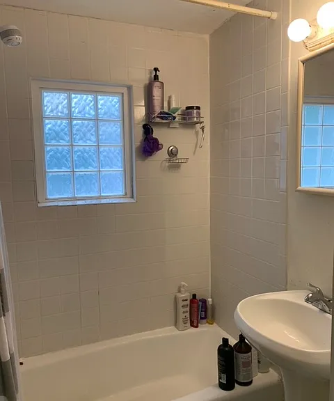 240 Charles St — Photo 11