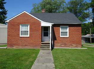 400 10th St, Carmi, IL 62821