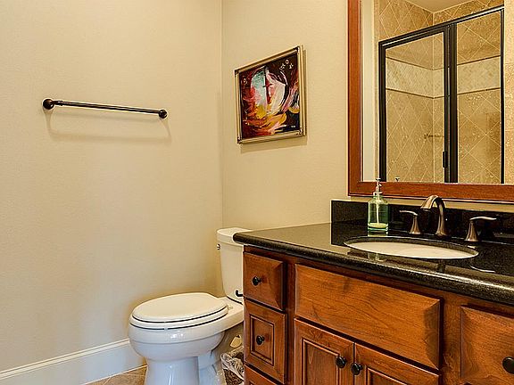 4th image of 1108 Peveto St #A