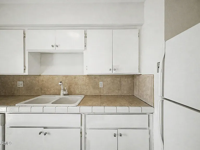 5227 N 24th St #201 — Photo 16