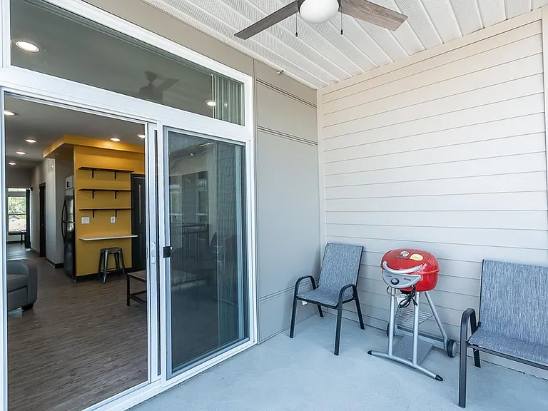 G3 Apartments — Photo 8