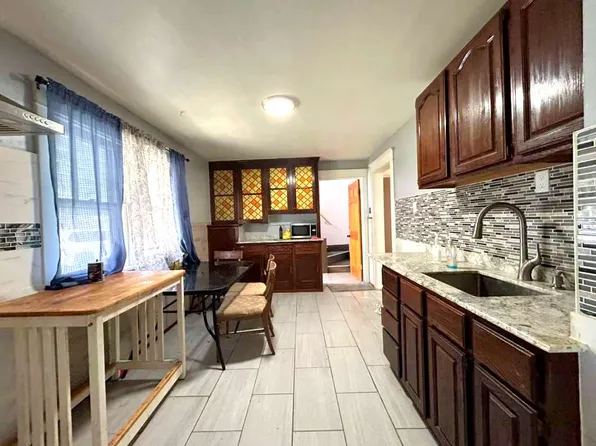 2 Rowan Rd #1, Buffalo, NY 14215