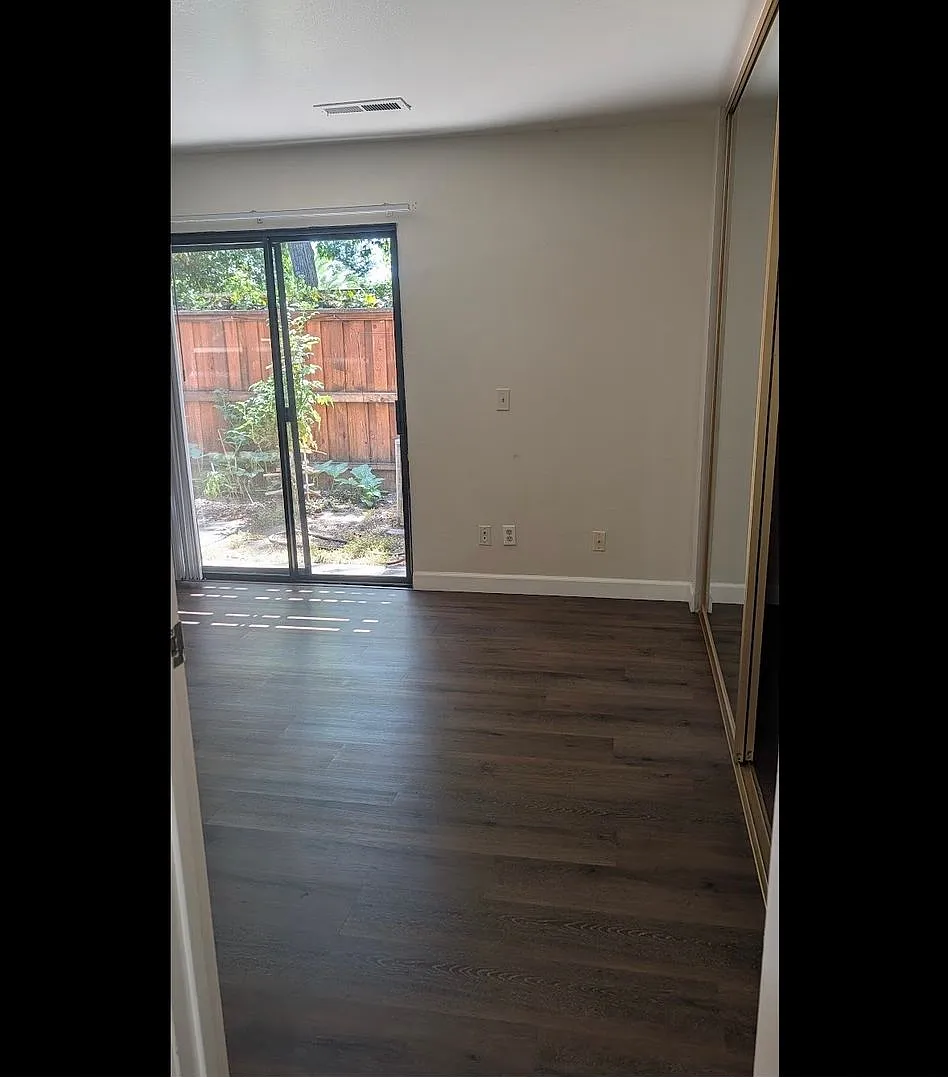 Charming Lower-Level 1 Bedroom, 1 Bath Condo for Rent — Photo 2