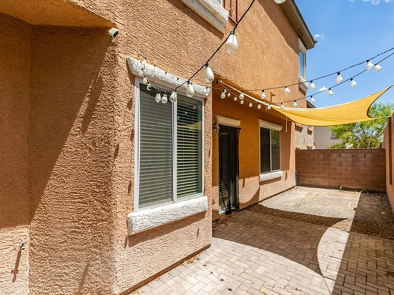 9341 Colorful Rainbow Ave — Photo 3