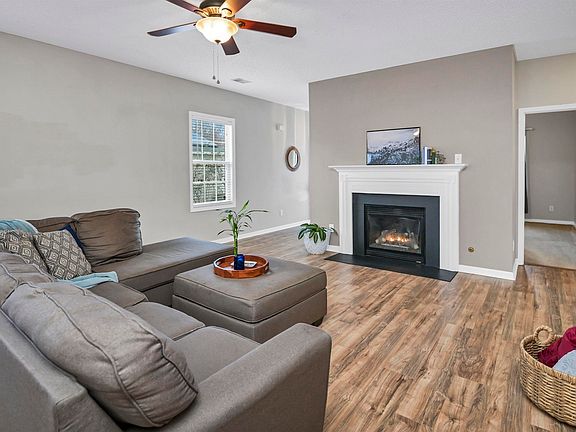 5th image of 309 Timbermill Dr