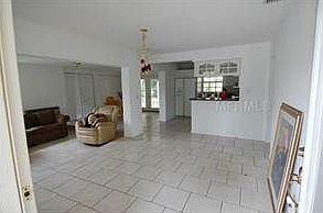 2nd image of 2119 W Elm St