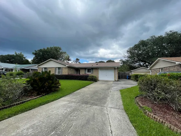 18 Rumson Rd, Goose Creek, SC 29445