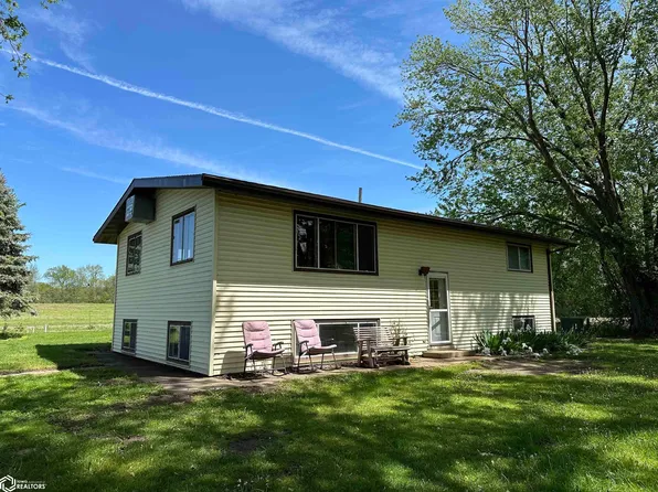 29127 Route J40, Bonaparte, IA 52620