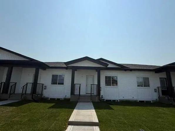 7 N Gray Close, Sylvan Lake, AB T4S 0W4