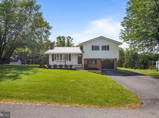 1019 Willowbrook Ct, Chambersburg, PA 17202