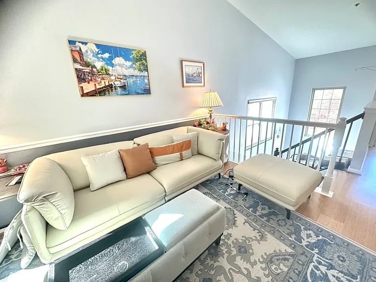 40 Sandstone Ct #L — Photo 3