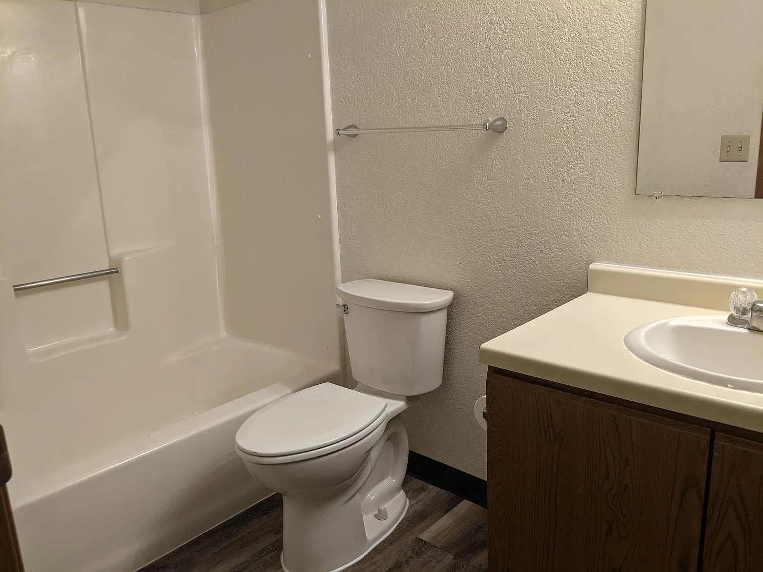 Landview Apartments — Photo 2