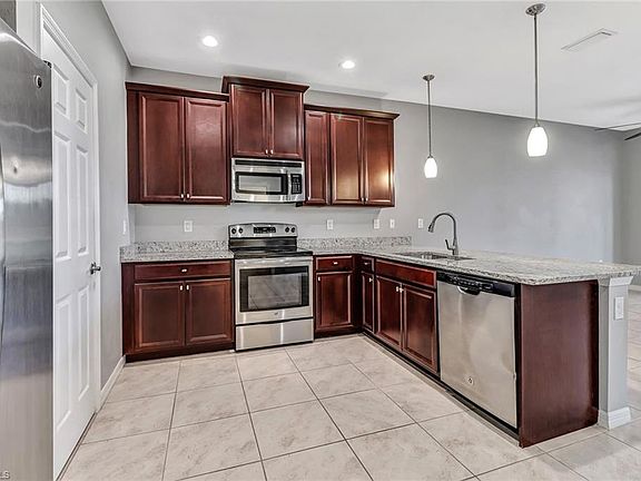 4th image of 10848 Alvara WAY