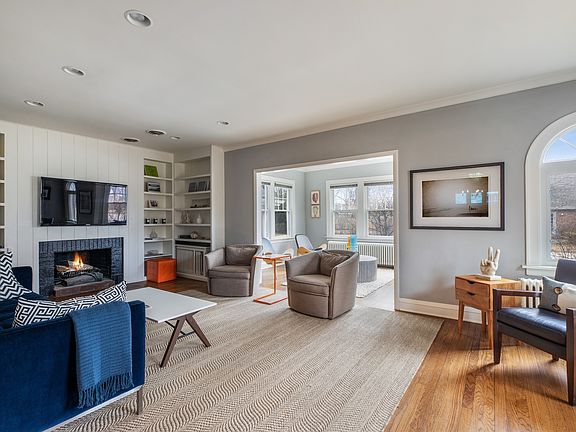 5th image of 375 Washington Ave
