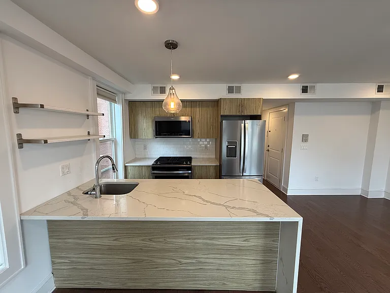 75 Coles St #2 — Photo 1