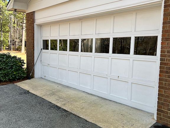 2 car garage with new lift