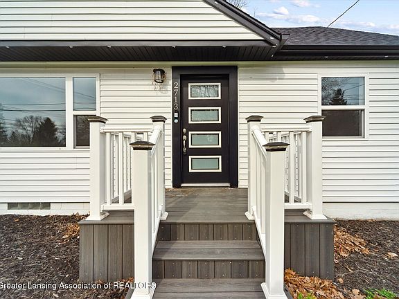 3rd image of 2713 Earl Ln