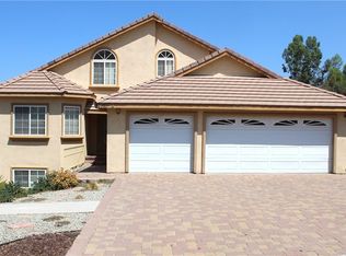 22960 Lassen Dr, Canyon Lake, CA 92587