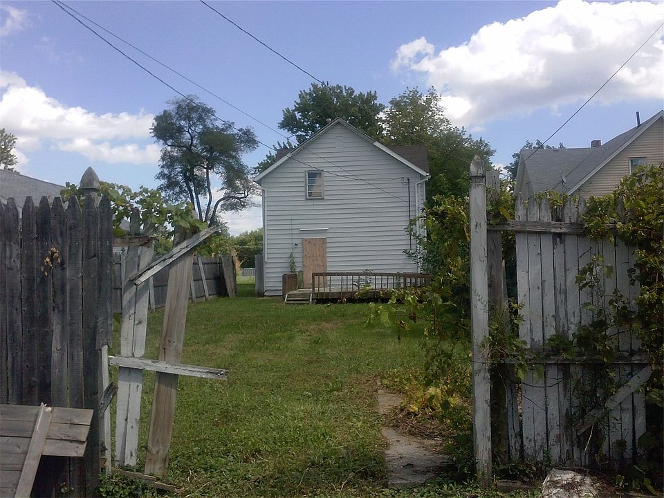 2nd image of 2716 Weisser Park Ave