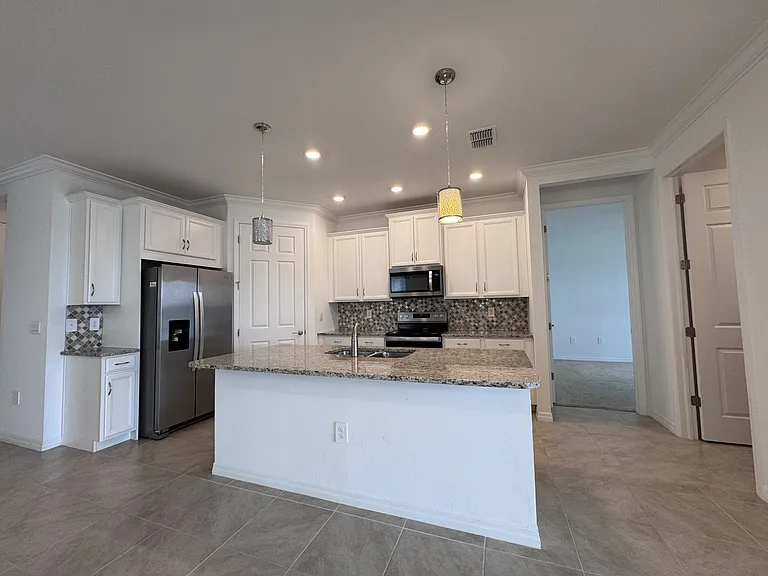 209 Vinadio Blvd — Photo 5