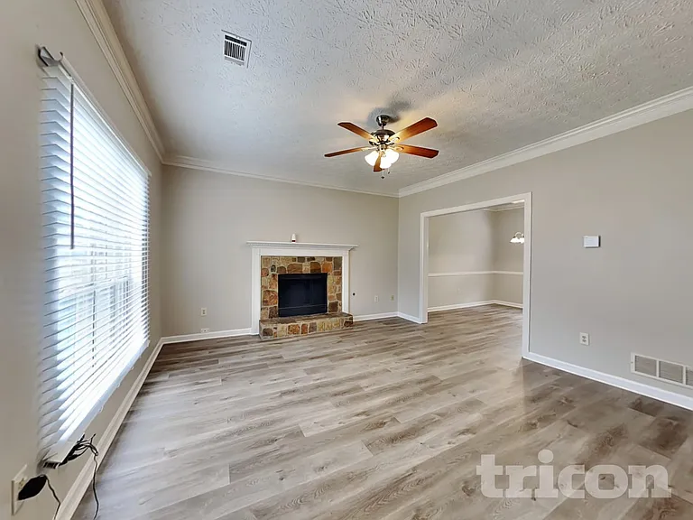 1475 Watercrest Cir — Photo 3