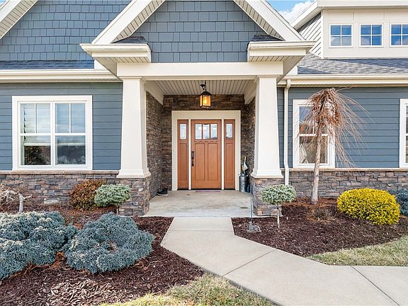 2nd image of 719 Mission Hills Dr
