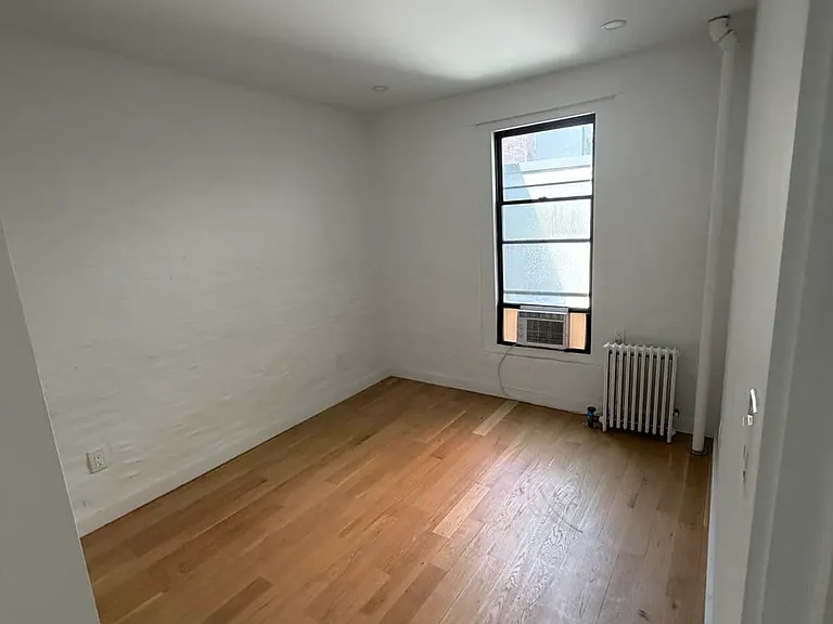 251 Pacific St #9 — Photo 8