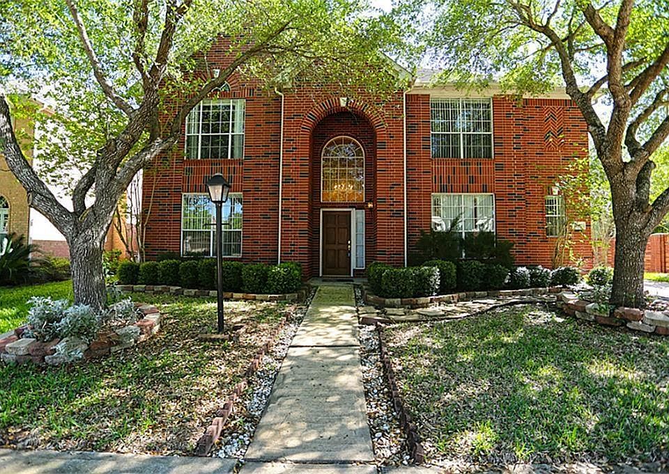 1st image of 12127 Shadowhollow Dr