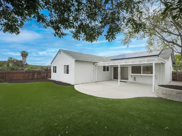 12319 Hill Country Dr, Poway, CA 92064