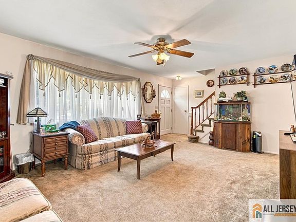 4th image of 110 Stony Rd