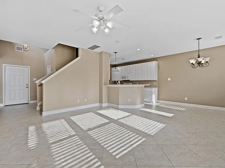 20319 Arbolada Green Ct — Photo 7